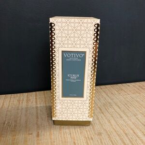 Votivo Holiday Reed Diffuser Icy Blue Pine